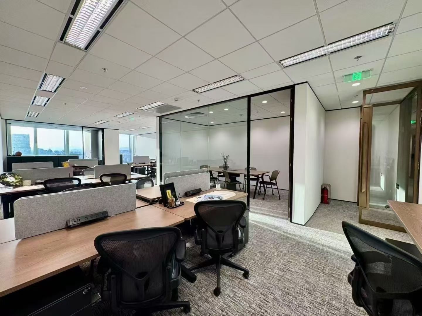 1760885066978307.jpg 2025-10-19_22-07-13.jpg